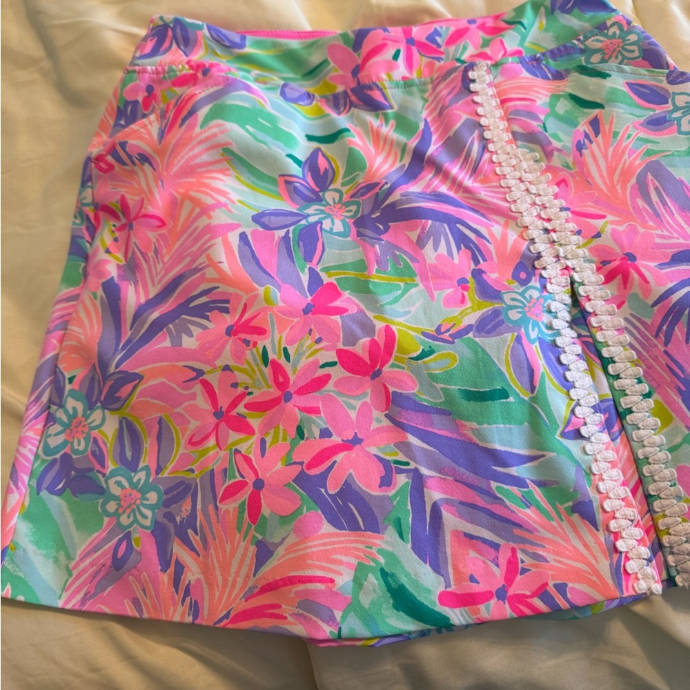 Lilly Pulitzer skort size 2 perfect condition